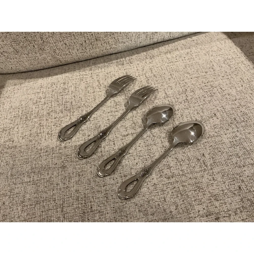 Oneida Isabella Stainless Flatware 4pc Set 2 Forks 2 Spoons Pierced Rose Design